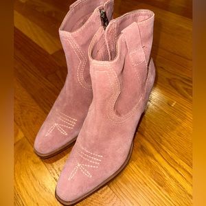 Dolce Vita Silma Bootie Size 7